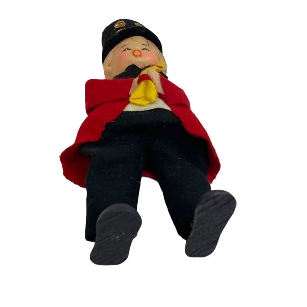 Vintage Christmas Figurine Christmas Caroler Musician Felt w/ Plastic Head  7.5